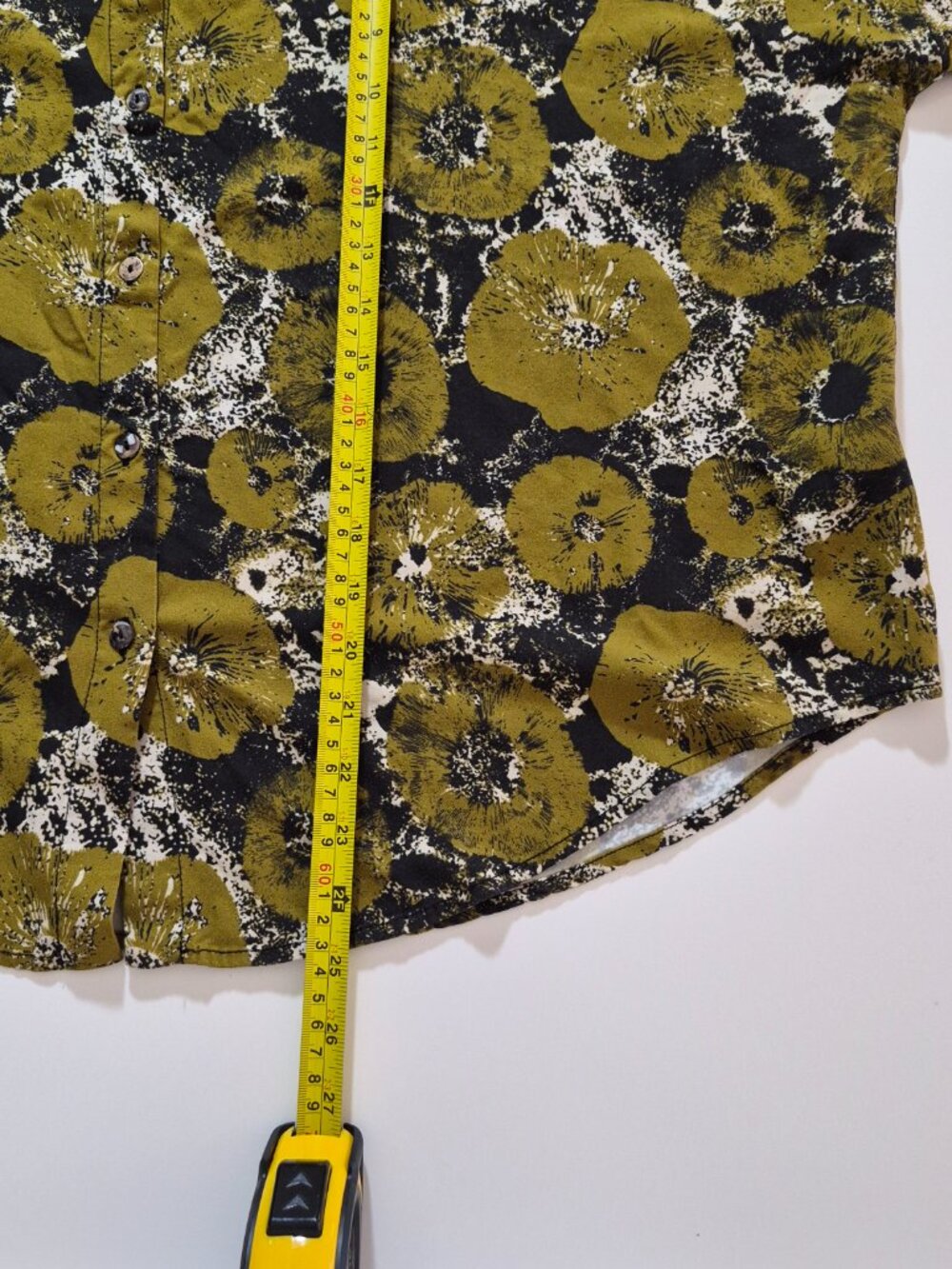 Neirami Button Down Blouse Size I Womens Abstract Print Made in Italy Viscose - Picture 9 of 10